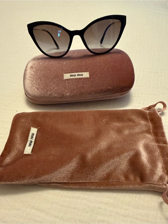 Miu Miu Black Cat-Eye Sunglasses with Gradient Lenses